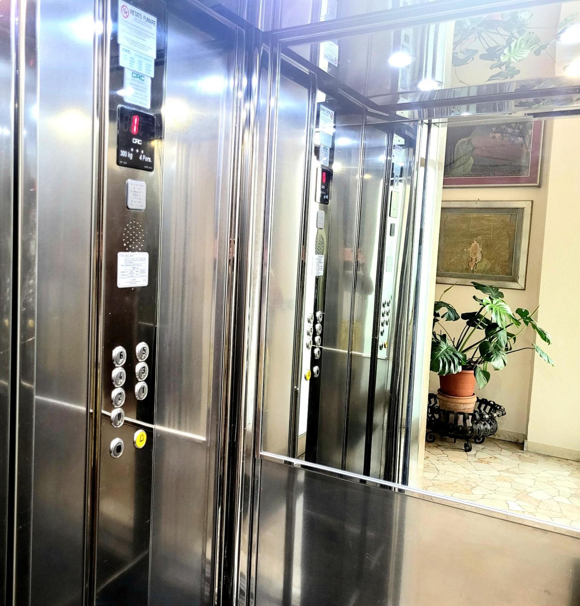 Apartment S. Ambrogio Square Mailand